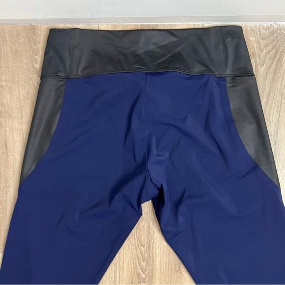 ADAY Throw And Roll Leggings Tights Navy Size L - Picture 10 of 12